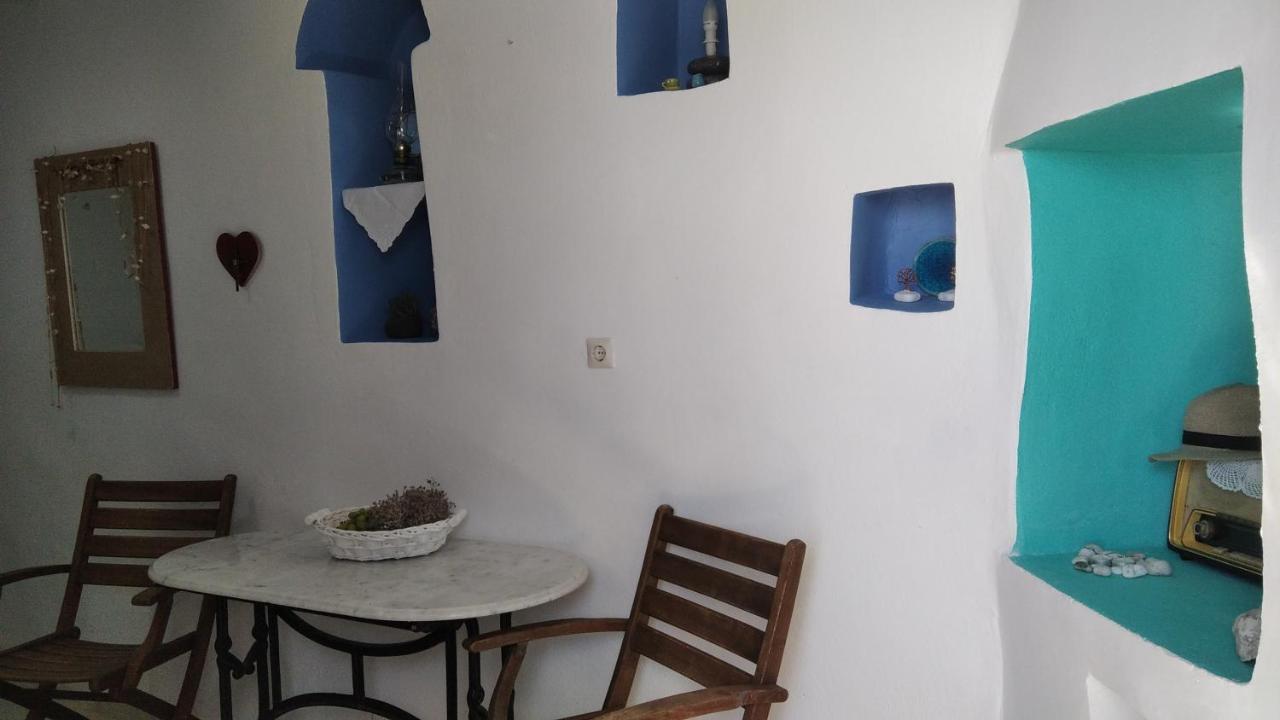 Traditional Renovated House In The Centre Of アナフィ エクステリア 写真